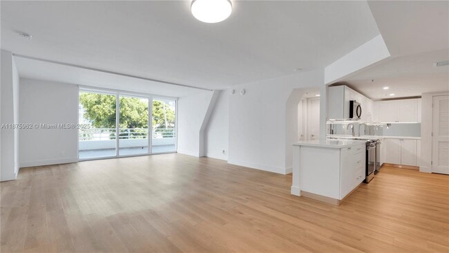 Building Photo - 555 NE 34th St Unit 1804 Rental