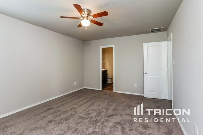 Photo - 1932 Bluethroat