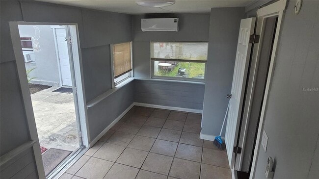 Photo - 5475 42nd St N