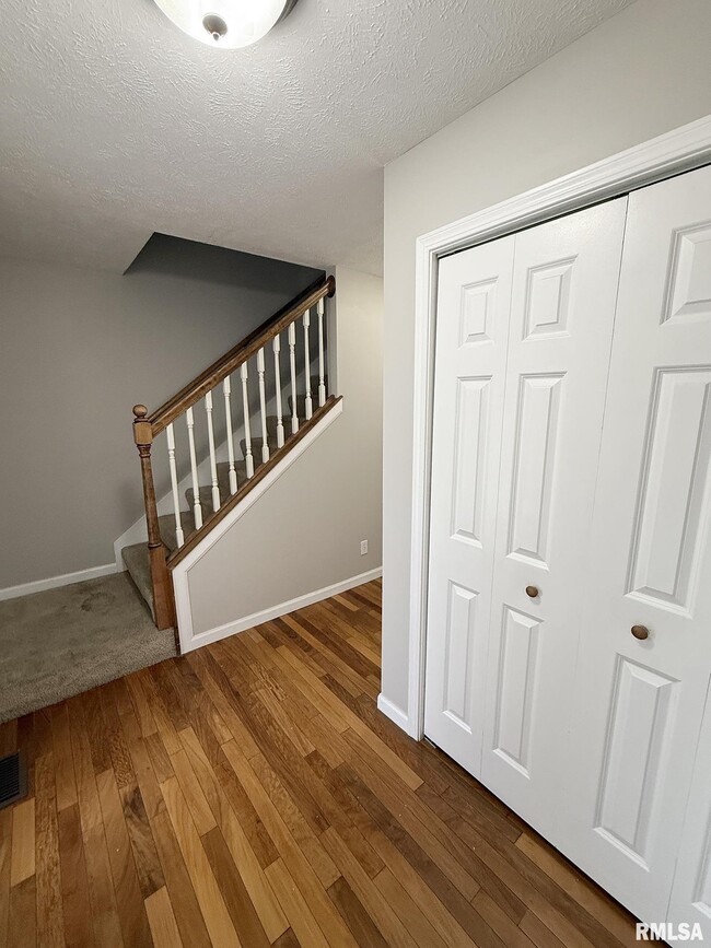 Photo - 2119 W Miners Dr