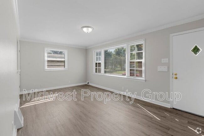 Building Photo - 662 Gleason Dr Rental