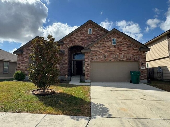 Photo - 9626 Common Law