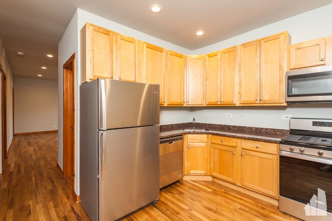 Photo - 1521 N Bosworth Ave Unit 3B