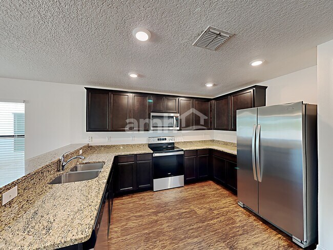 Photo - 816 Chatham Walk Dr