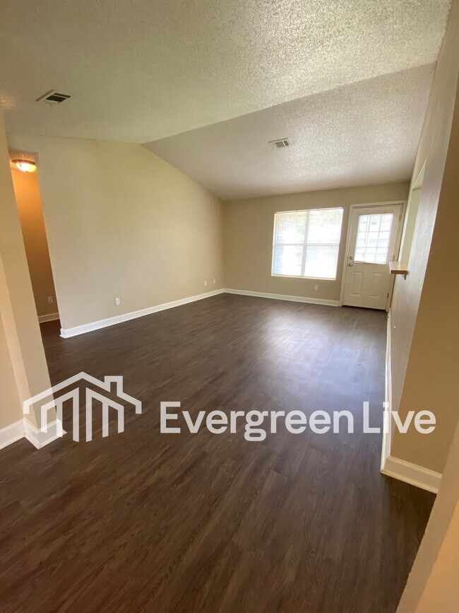 Photo - 48 Callan Ct