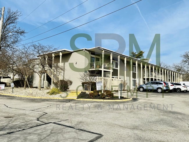 Building Photo - 1935 Gardiner Ln