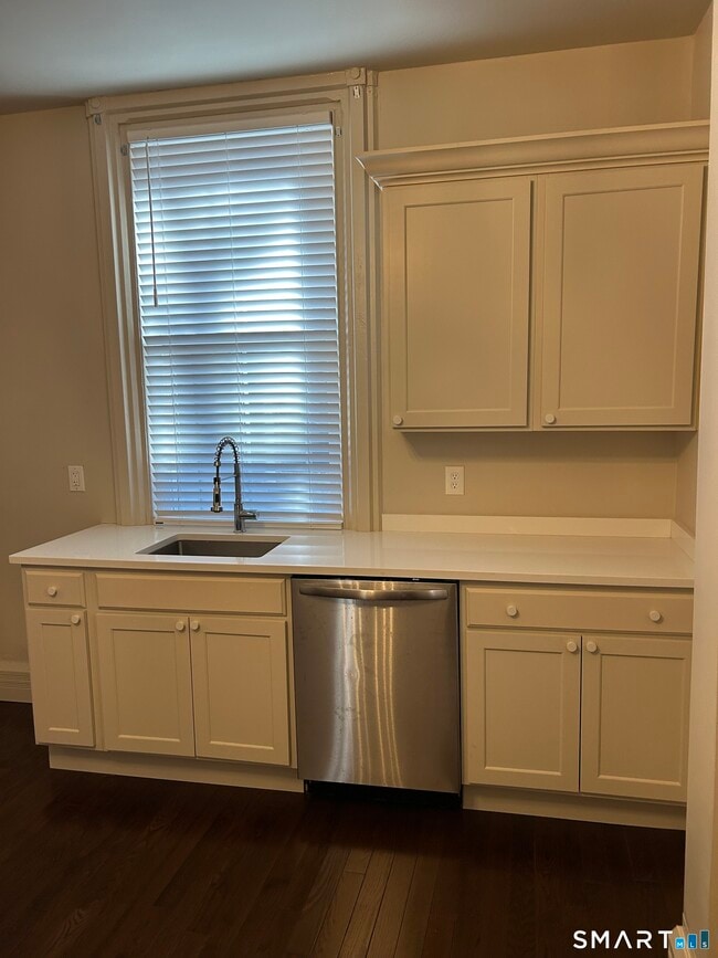 Photo - 214 Broadway Unit APT 2