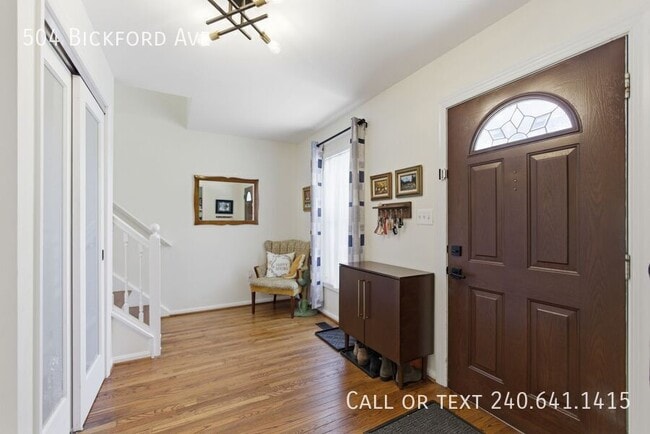 Photo - 504 Bickford Ave