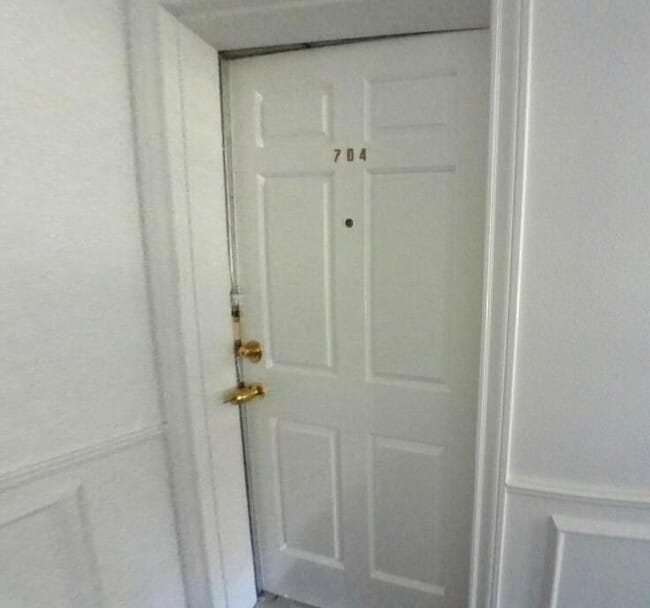 Photo - 165 W Rampart Dr