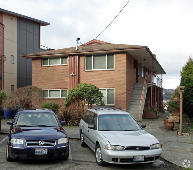 Building Photo - JUNE June Court Apartments