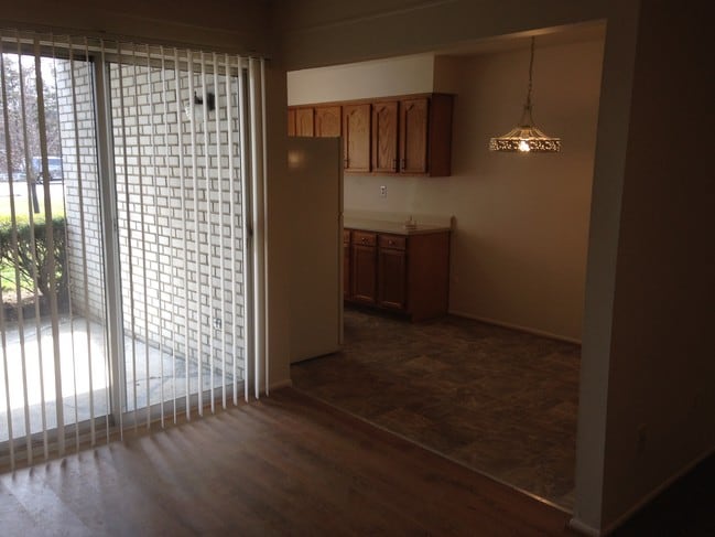 LIVING RM TO KIT - 33300 Freedom Rd Unit 12 country apartments