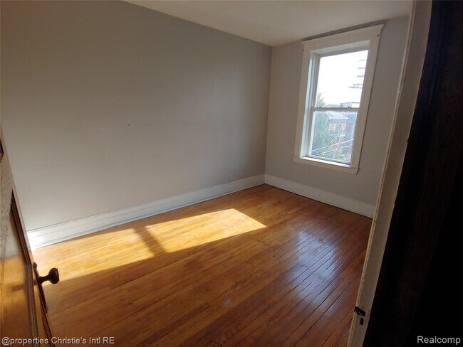 Photo - 1535 W Canfield St Unit 1A