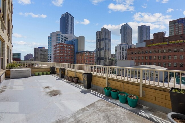 Building Photo - 88 Morgan St Unit 801 Rental