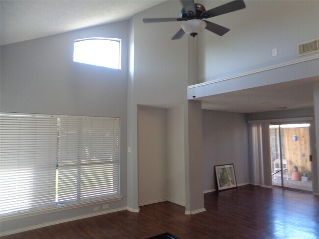 Photo - 9414 Westacre Pl
