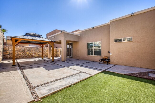 Photo - Eastside Beautiful 3 bed/2 baths for RENT