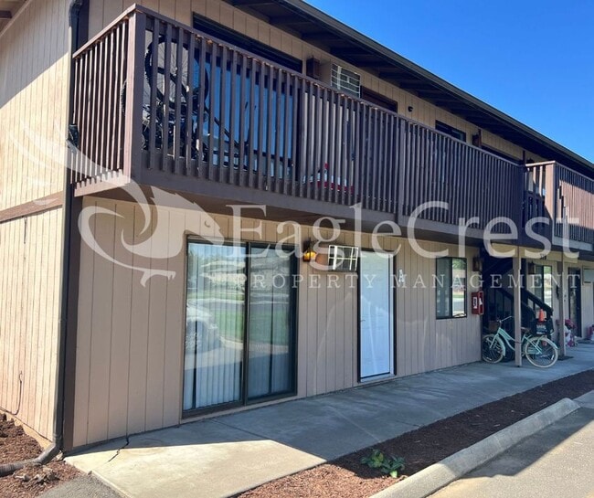 Building Photo - 320NEC