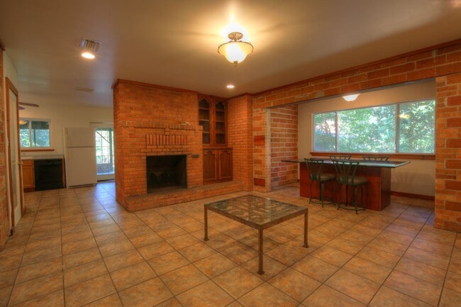 Photo - 2 BD/ 2 BTH in Fairhope