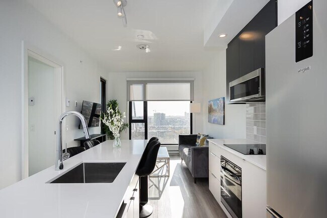 Photo - 665 Rue Versailles Unit ID1261778P