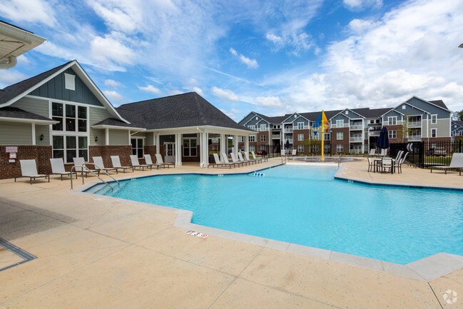 Piscina de agua salada & Splash Pad - Palisades at Fountain Inn Apartamentos