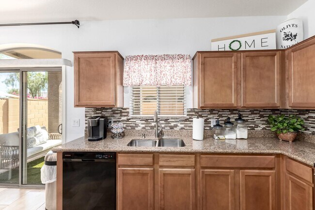 Photo - 2250 E Deer Valley Dr