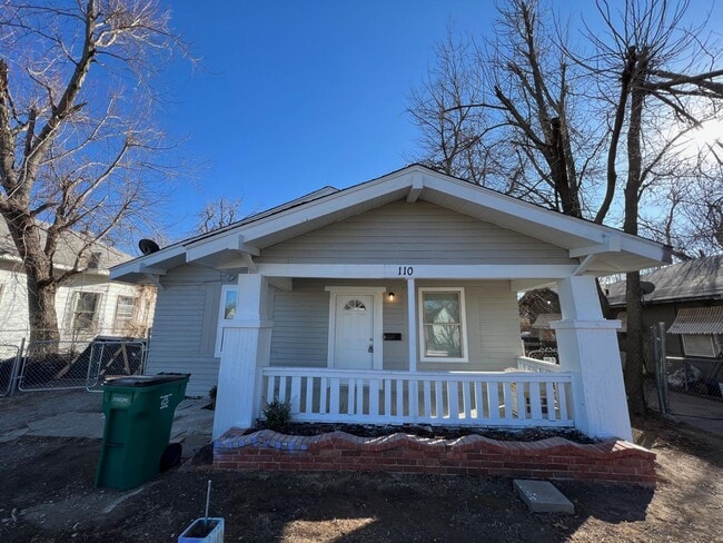 Building Photo - 110 SE 32nd St Rental