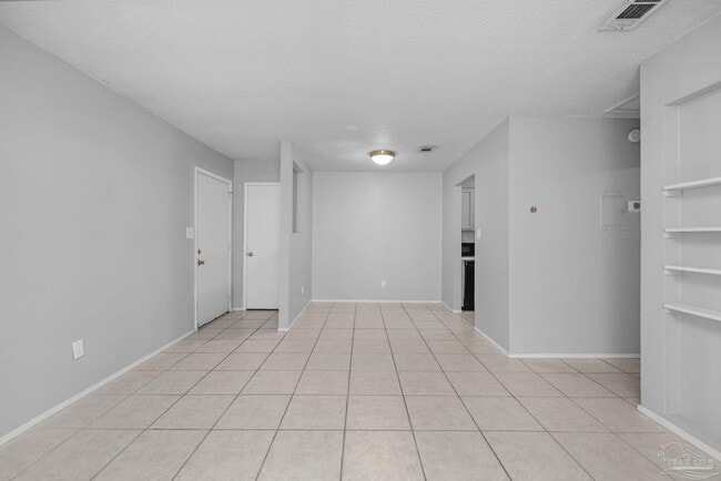 1555 Green Briar Pkwy