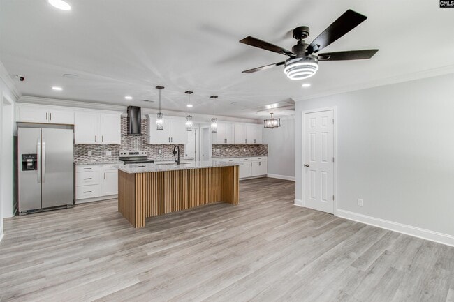 Photo - 2327 Willow St