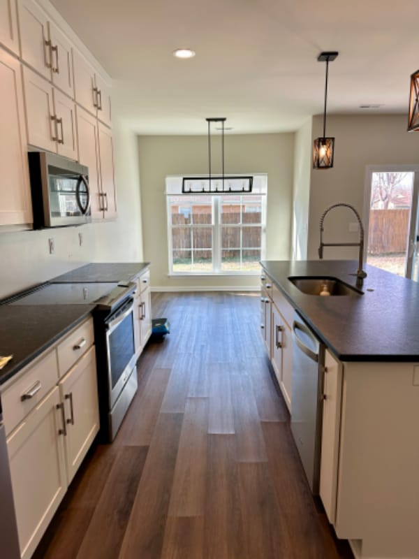 Photo - 1100 Kinsey Dr SE