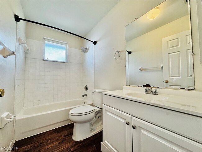 Photo - 19045 Holly Rd