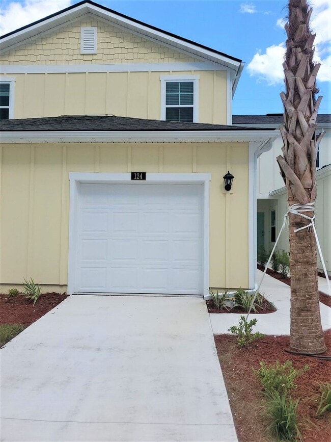 Building Photo - 3 BR/ 2.5 Bath TOWNHOME- Waterford Lakes!  ** COMING SOON **