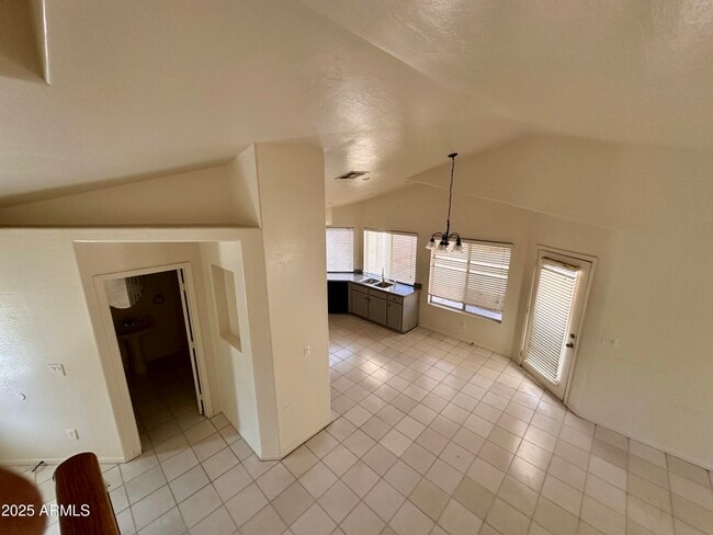 Photo - 866 E Morelos St