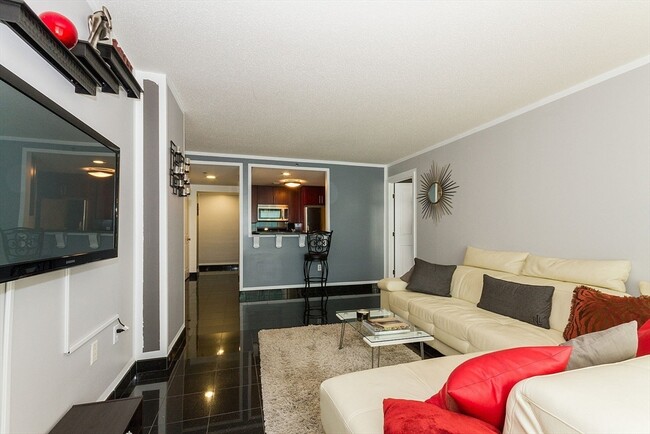 Photo - 10 Museum Way Unit 921