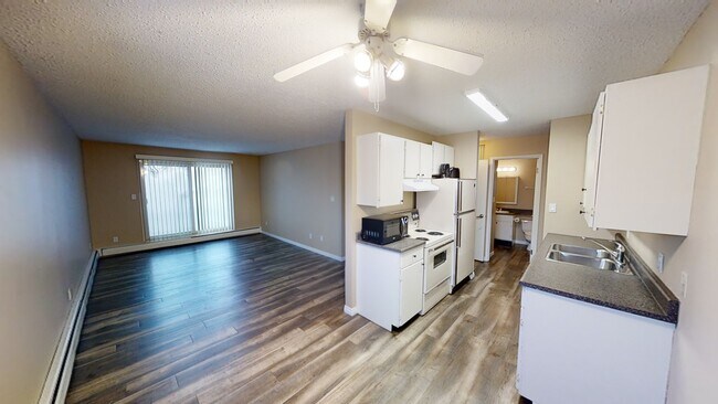 Photo - 10028-10105 105 Ave Unit 16