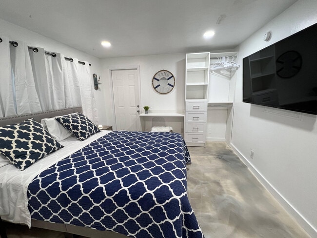 Photo - 2648 NE 15th Terrace