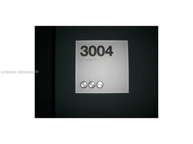 Photo - 500 Brickell Ave Unit 3004