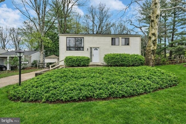 Building Photo - 8856 Youngsea Pl