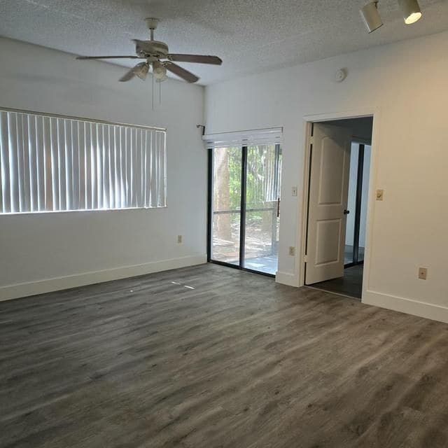 Photo - 2445 SW 18th Terrace Unidad 902