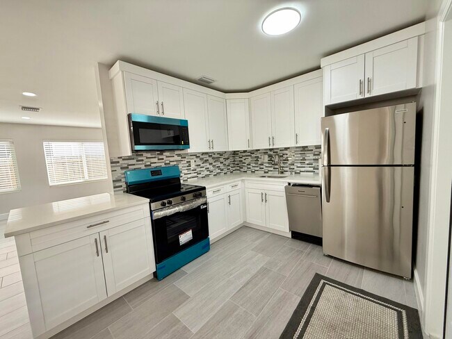 Photo - 1405 N J Terrace