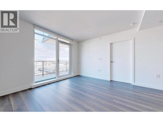 8188 Fraser St Unit 901