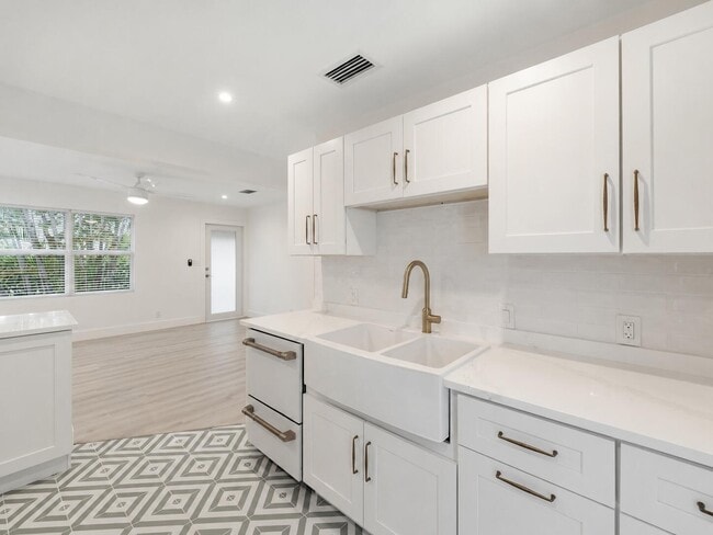 Photo - 514 52nd St