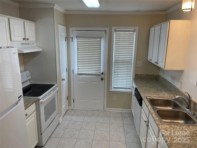 Photo - 6617 Vlosi Dr