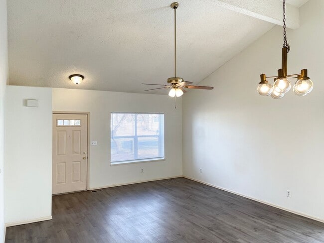 Photo - Cute 3 Bedroom, 2 Bath Single Family Home