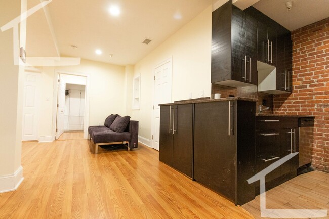 HOT BROOKLINE LISTING!!!!! - HOT BROOKLINE LISTING!!!!! Condo