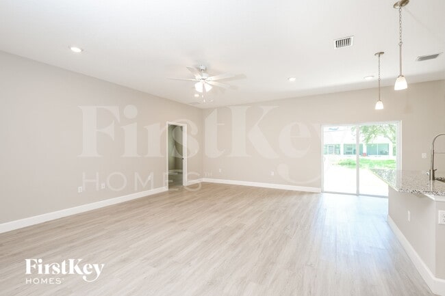 Photo - 1340 Cogan Dr