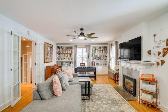 Photo - 136 Pomeroy Ave Unit SI ID1386268P