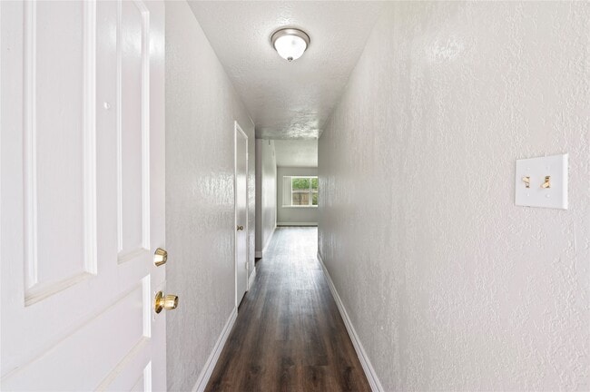 Photo - 15050 Blueridge Rd