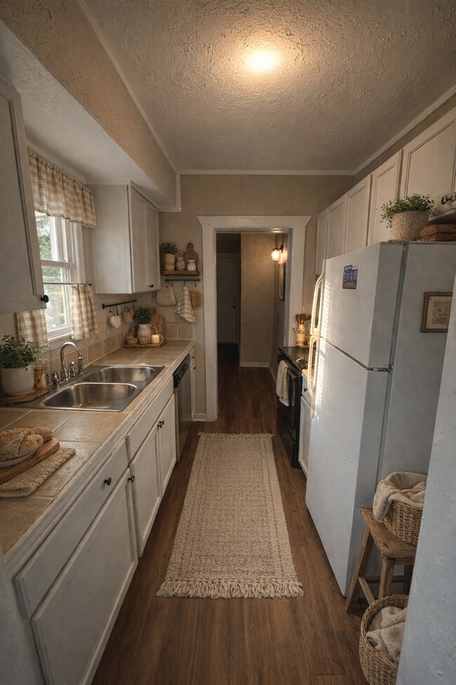 Photo - AVAILABLE NOW! MOVE IN SPECIAL! 3 Bedroom, 2 Bathroom in Kansas City! $1,425.00