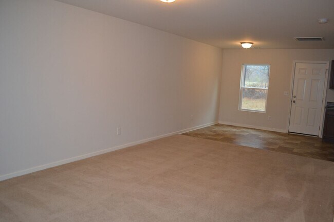 Photo - 3 Bedrooms, 1 Car Garage on Cul-de-sac Lot