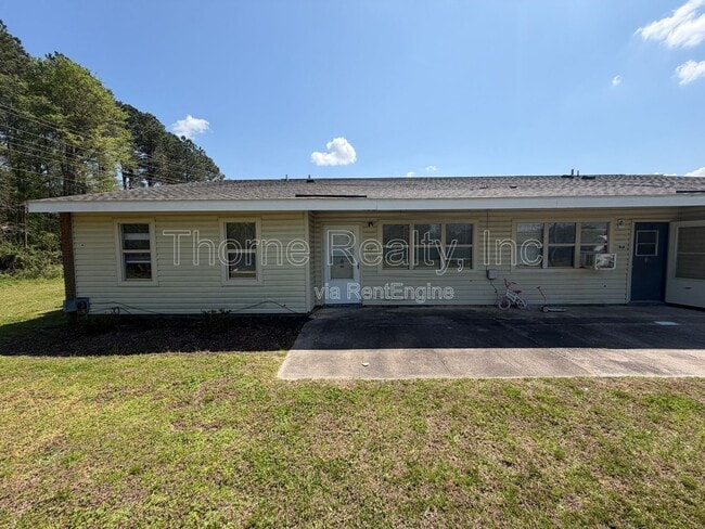 Building Photo - 400 E Northern Blvd Unit 40