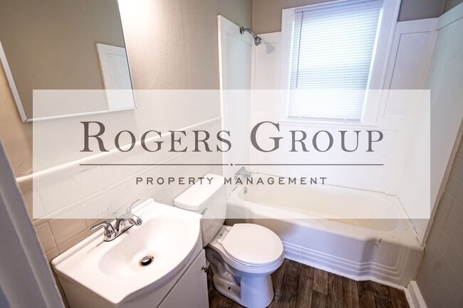 Photo - #391*** - 118-126 Clark St. Duplex Unidad 126 S. Clark St